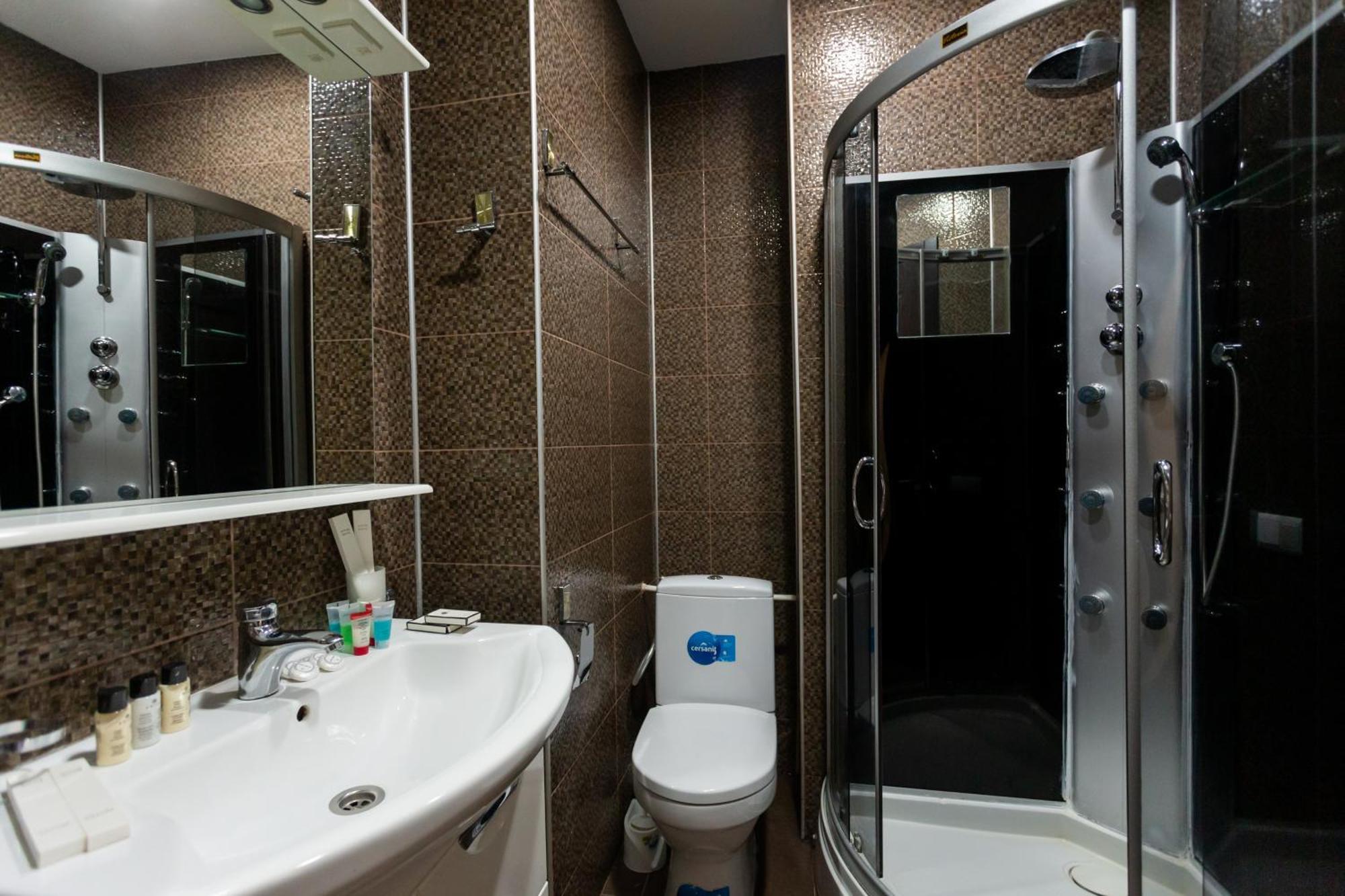 Two Bedroom Apartment In The City Center Tbilisi Exterior foto